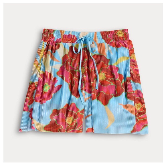 Intempo Plisse Floral Women's Shorts - Blue and Red - Picture 3 of 9